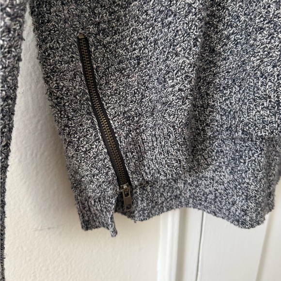 Madewell Gray Textured Sweater with Zipper Details - Picture 7 of 8